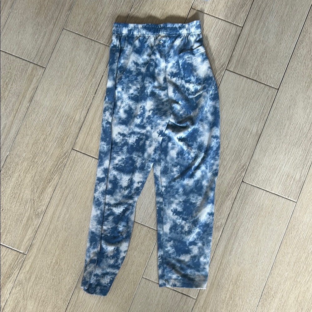 YMI Blue and White Tie-Dye Matching Set - Picture 7 of 9